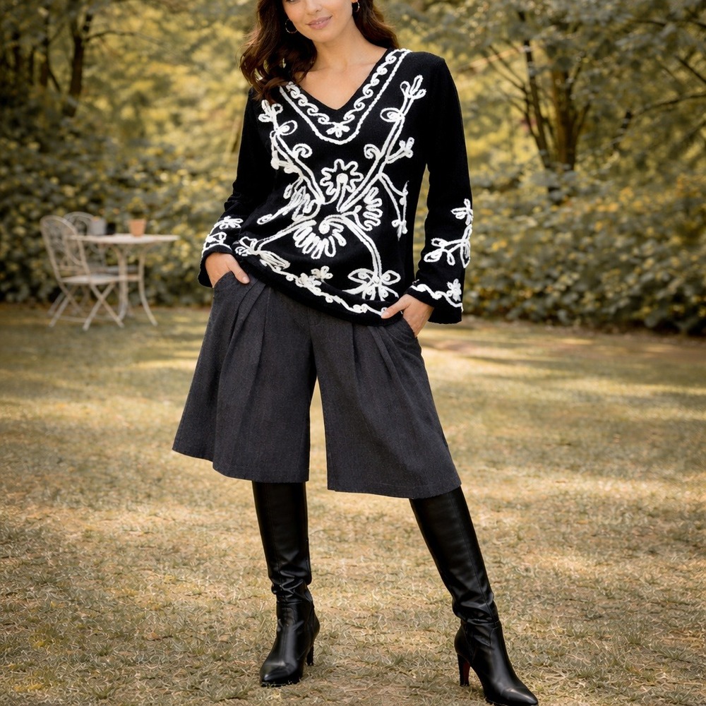 Black White Embroidered Statement Knit V-Neck Pullover Size‎ L
